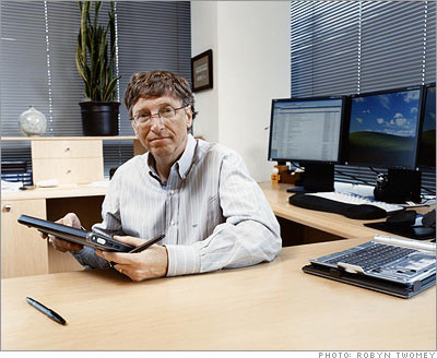 bill gates wife. Bill Gates#39; Desk vs My Desk