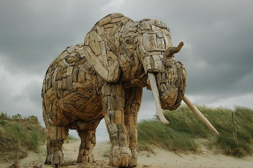trash art elephant trash art elephant