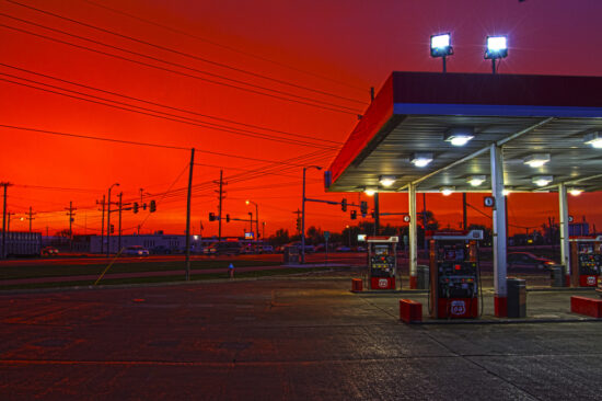 Oil and gas prices end the week steady on easing Iraq fears