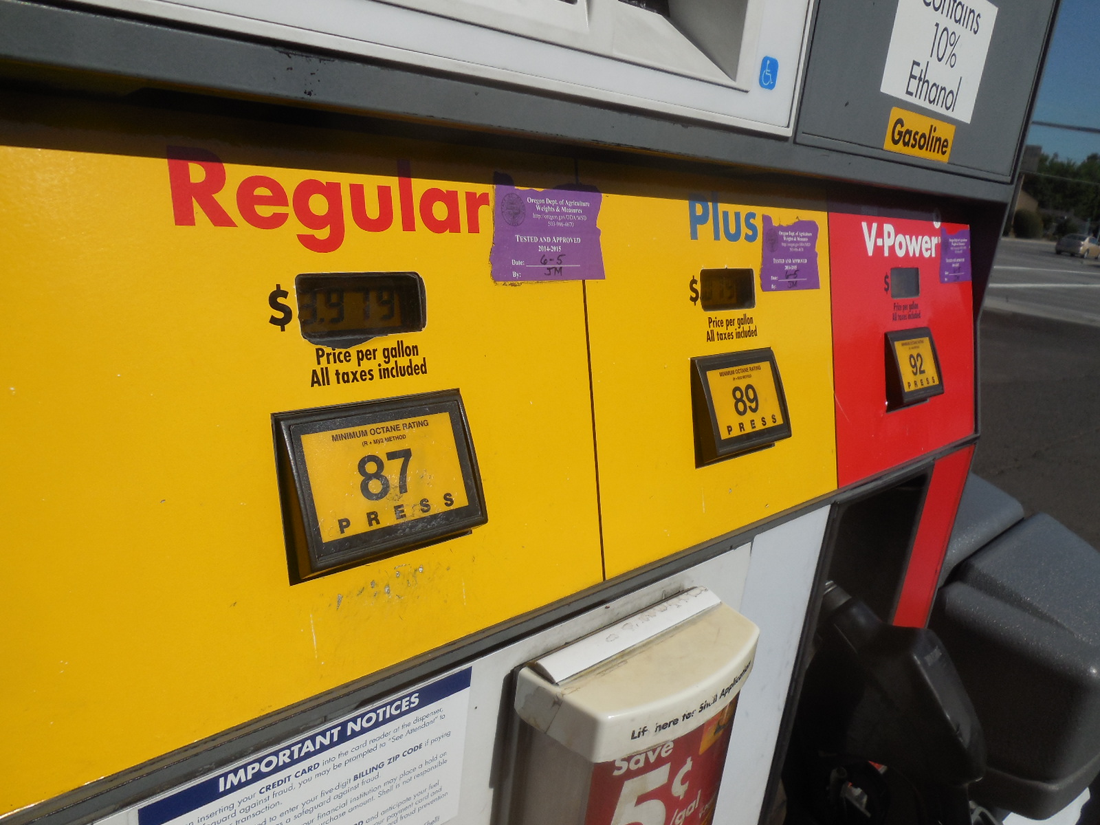 Gas Prices Continue to Slide as Oil Looks Ready to Fall to under 100 a