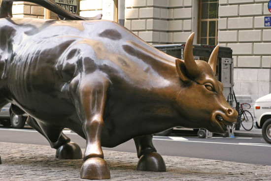 the S&P 500 index briefly topped 2000 points and closed at a record high