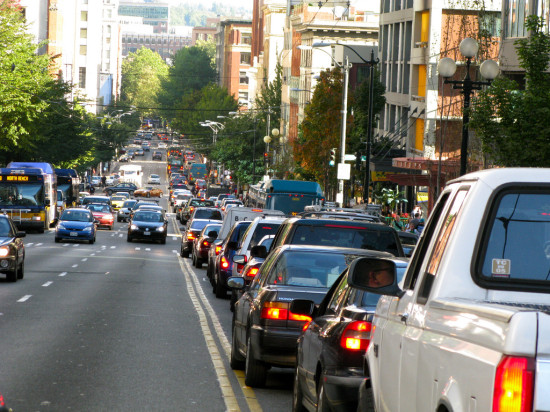 The government wants cars to be able to talk to one another to prevent accidents