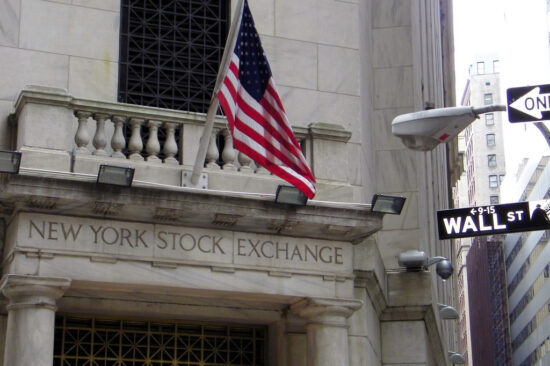 US stock indexes deacrease for first time in six weeks