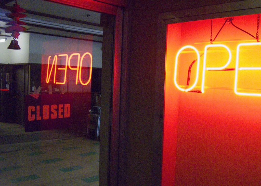 Which Banks Are Open On Sunday SavingAdvice Blog