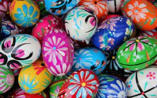 what stores are open on Easter Sunday?