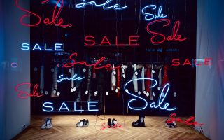 Deals and Freebies on Memorial Day 2021