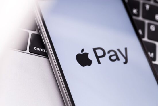 toma Ross Apple Pay