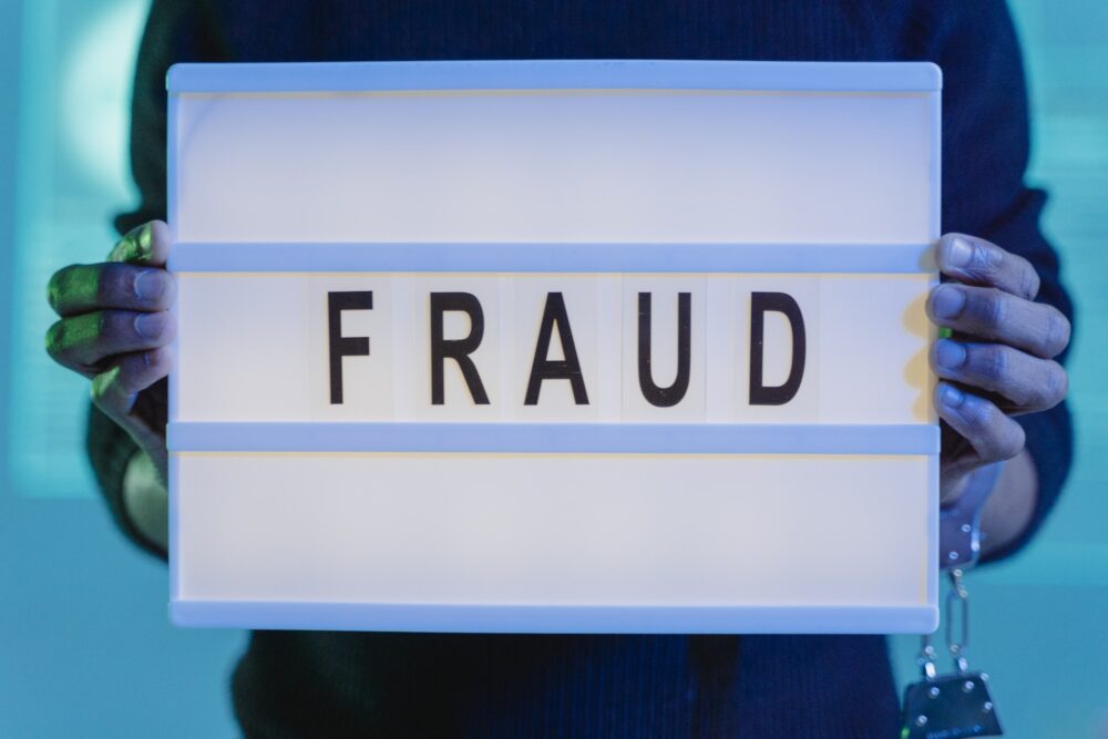 Legitimate debt collector vs scammers