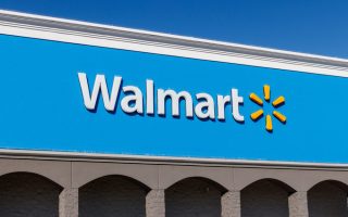 How much does walmart make in a day?