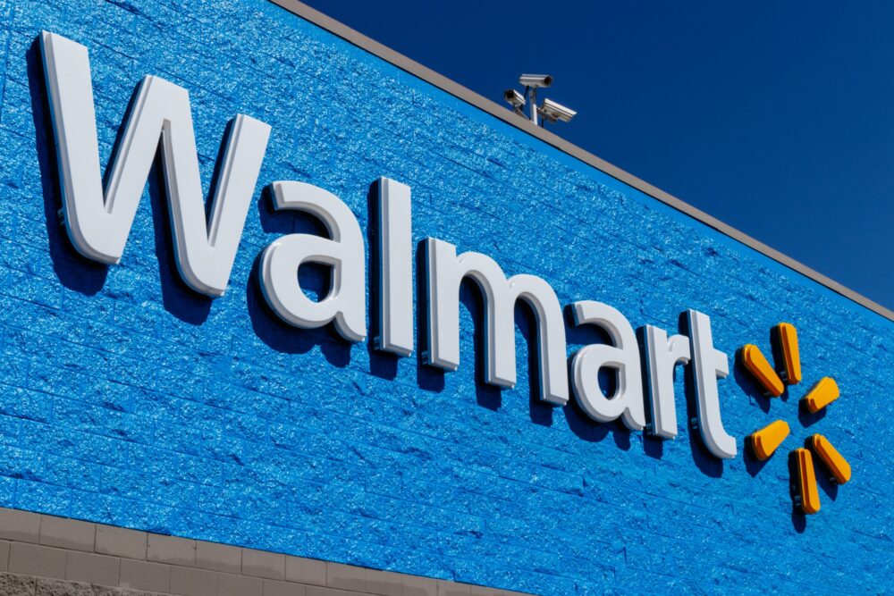 Is Walrmart Open on New Year's Day 2023?