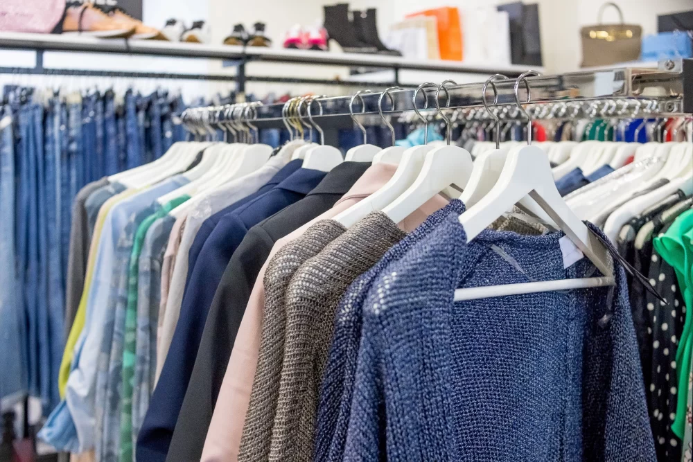 20 Items You Should ALWAYS Buy From The Thrift Store