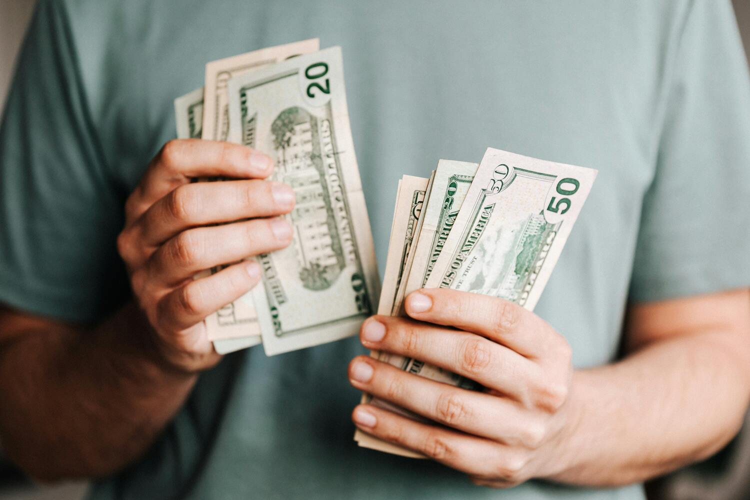 8 Causes Why Ladies Are Instructed to Price range Whereas Males Are Instructed to Construct Wealth 8 Causes Why Ladies Are Instructed to Price range Whereas Males Are Instructed to Construct Wealth