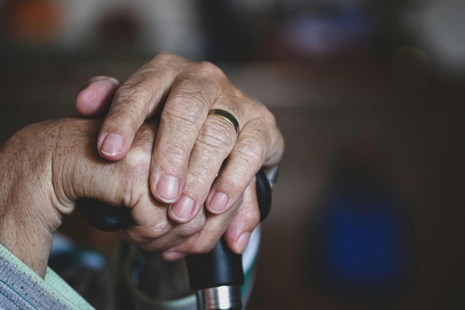 senior, elderly hands
