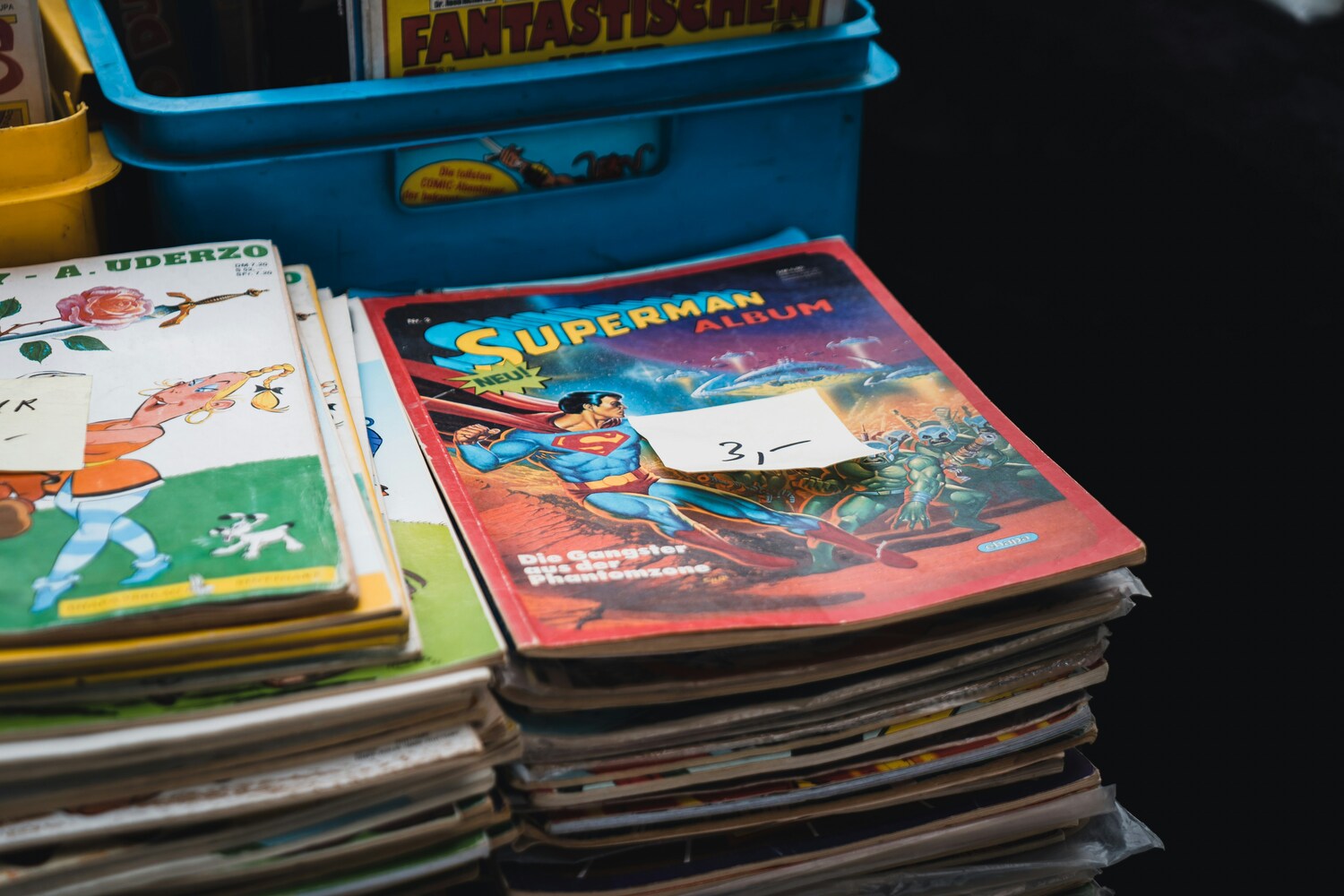 garage sale, yard sale