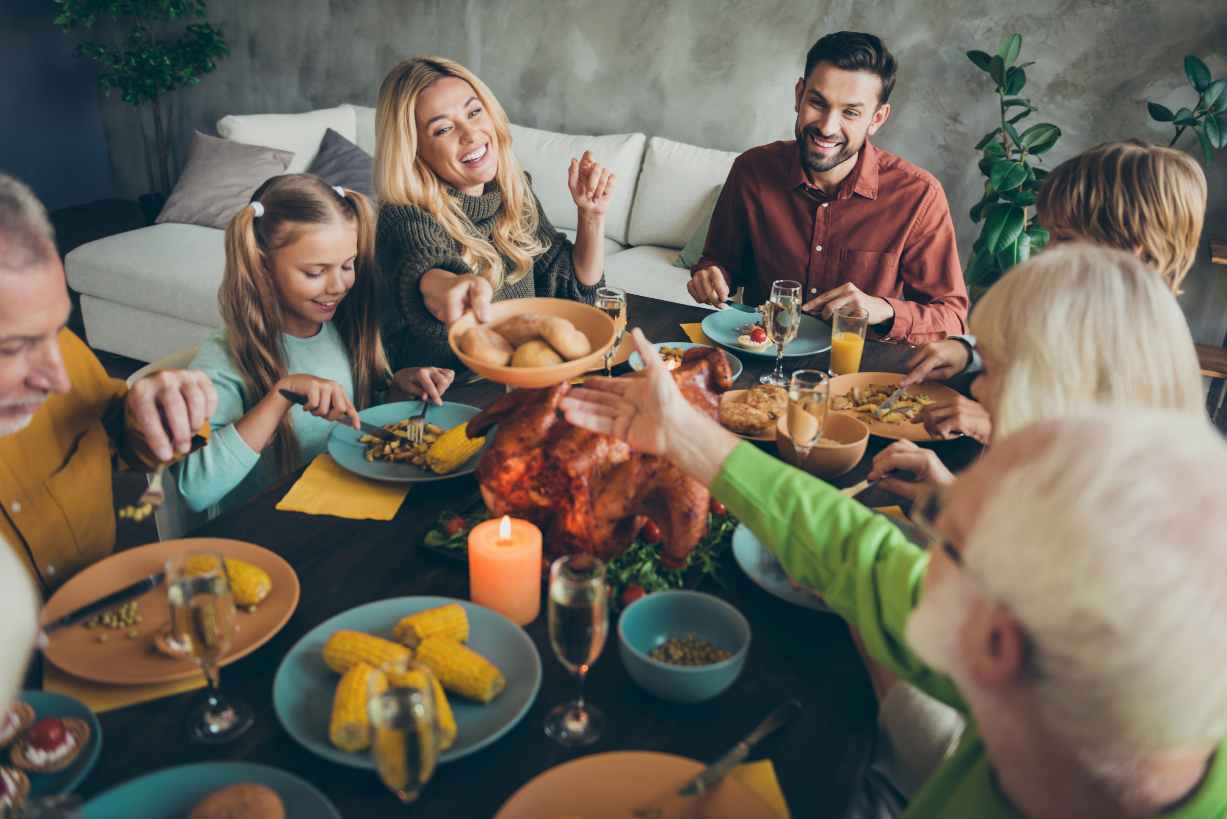 6 Monetary Conversations to Keep away from Throughout the Holidays With Household 6 Monetary Conversations to Keep away from Throughout the Holidays With Household