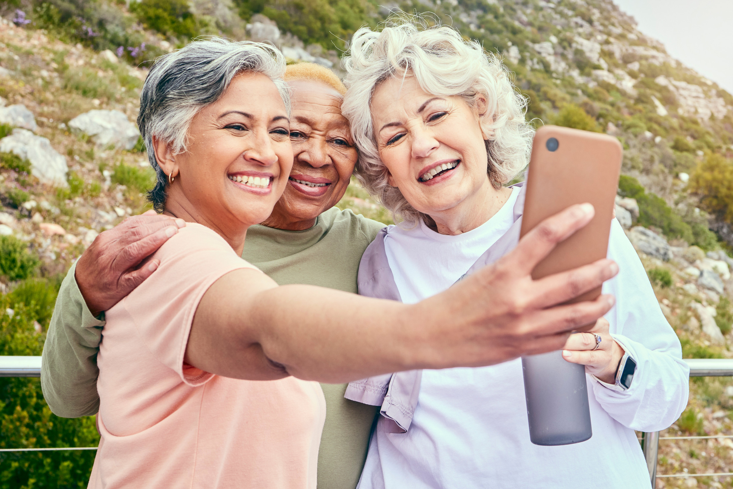 what retirees should never post online