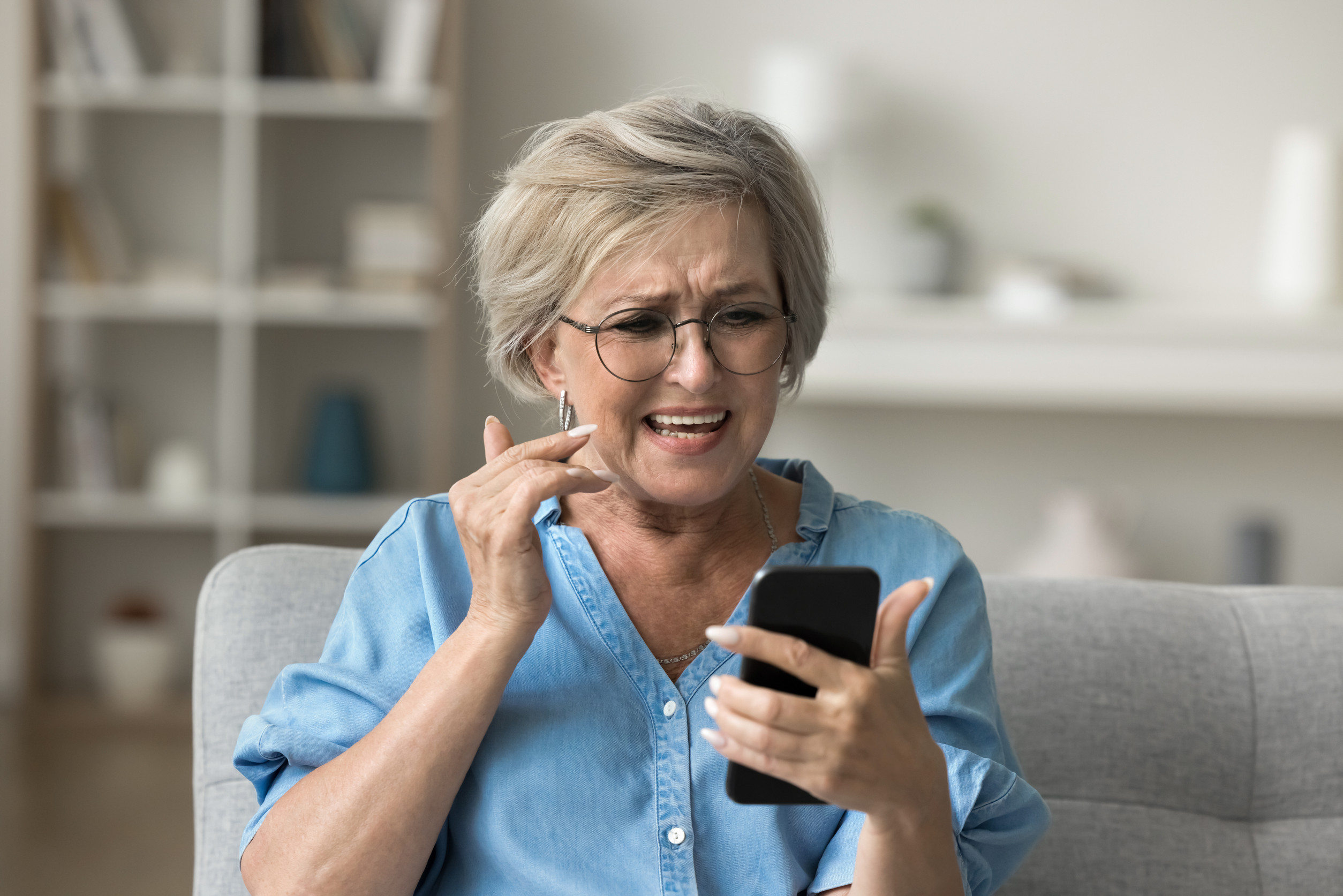 sharing financial habits with strangers