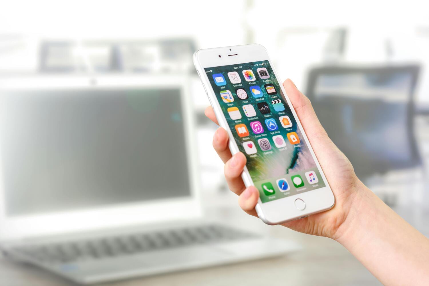 5 Apps That Are Harvesting Financial Data From Seniors