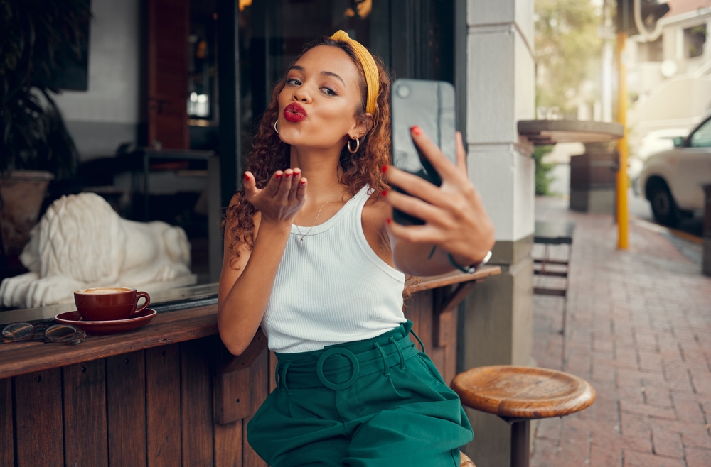 digital influencer scams