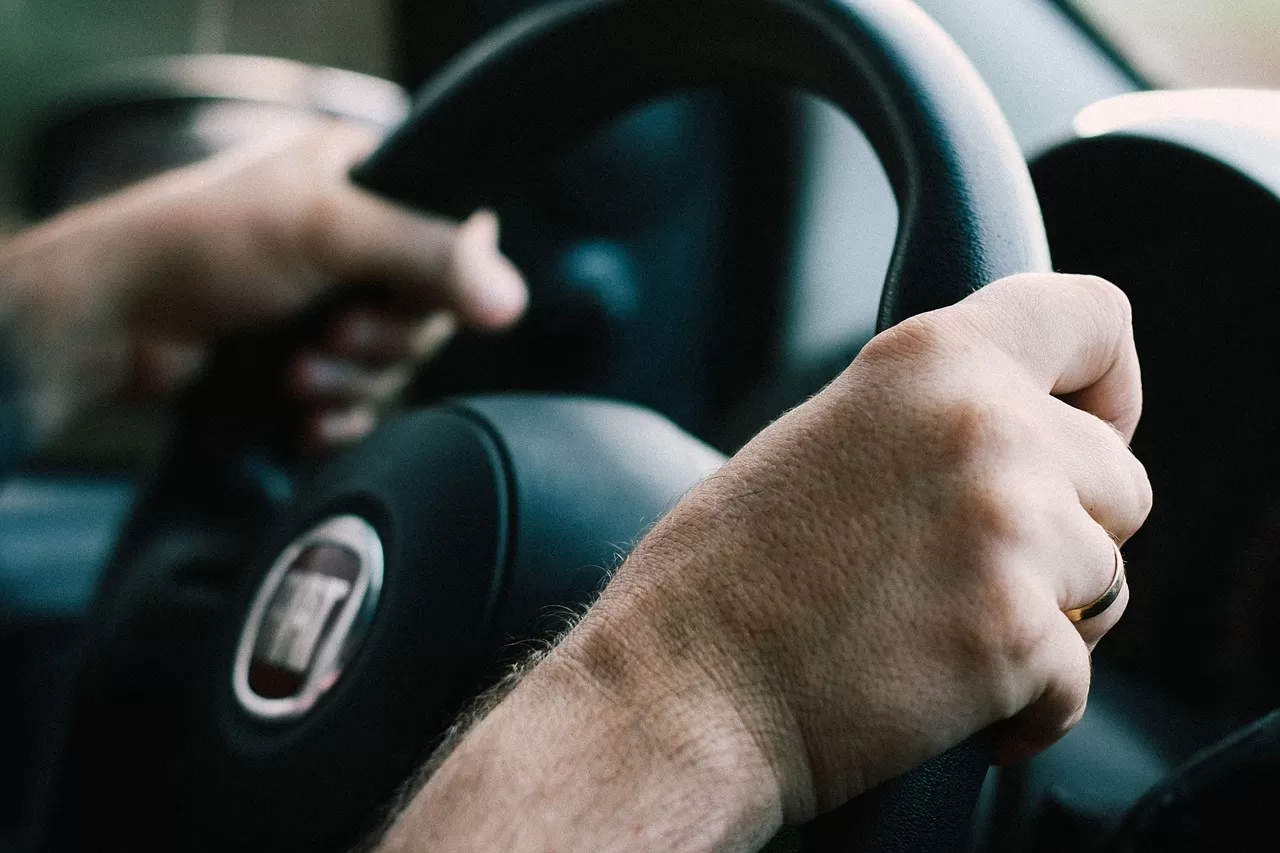 uber eats driver requirements