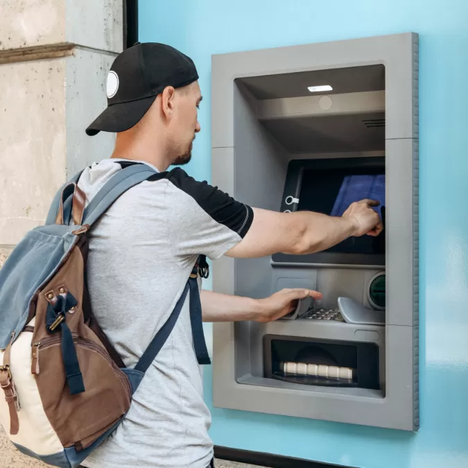 ATMs and banks that give 100-dollar bills