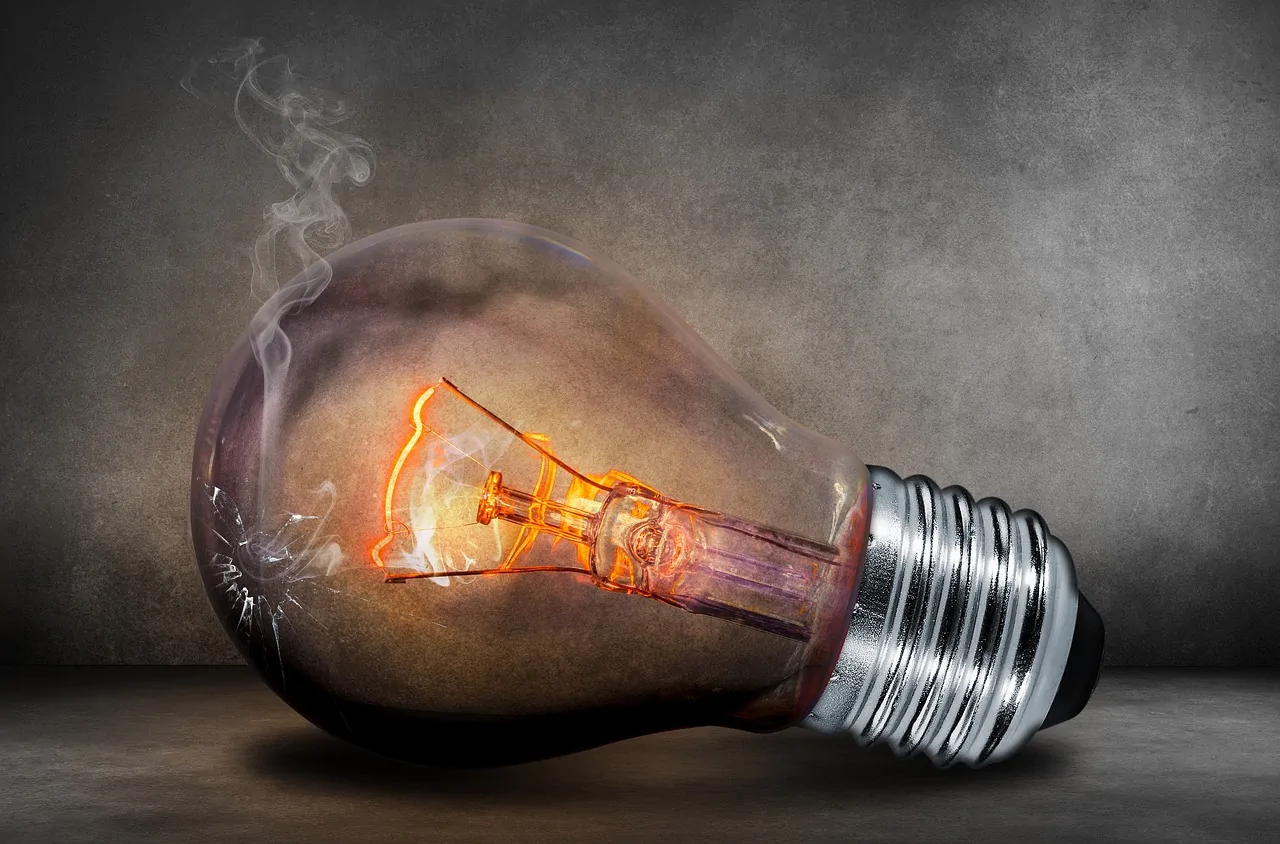 Electric Bills and Threat of Outages Increase Due to Heat, AI, Aging Grid and Labor Loss
